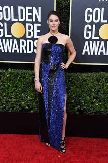 Shailene Woodley feet photo thumbnail
