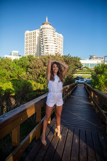 Carolina Ardohain feet photo thumbnail