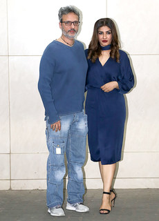 Raveena Tandon feet photo thumbnail