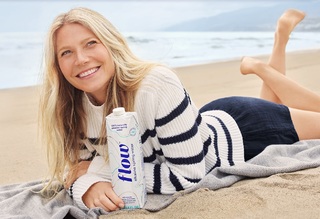Gwyneth Paltrow feet photo thumbnail