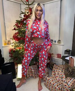 Chloe Ferry feet photo thumbnail