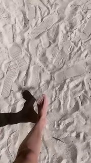 Xenia Tchoumitcheva feet photo thumbnail