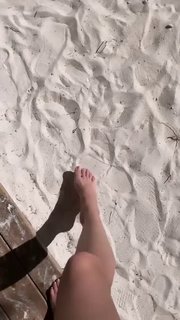 Xenia Tchoumitcheva feet photo thumbnail