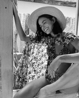 Bruna Marquezine feet photo thumbnail
