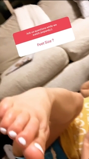 Paige VanZant feet photo thumbnail