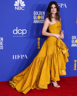 Sandra Bullock feet photo thumbnail