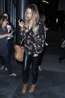 Lauren Conrad feet photo thumbnail