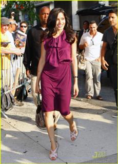 Freida Pinto feet photo thumbnail