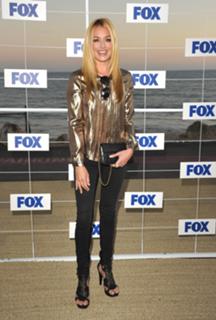Cat Deeley feet photo thumbnail