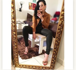 Jaqueline Mello feet photo thumbnail