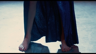 Amber Heard feet photo thumbnail