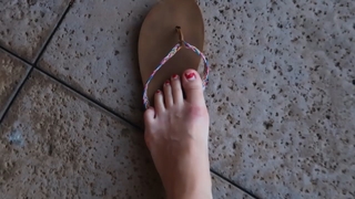 Colleen Ballinger feet photo thumbnail