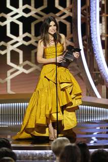 Sandra Bullock feet photo thumbnail