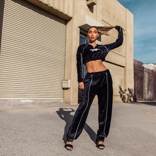 Chantel Jeffries feet photo thumbnail