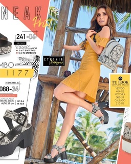 Cynthia Rodríguez feet photo thumbnail