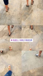 Carolina Dieckmann feet photo thumbnail