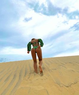 Lívia Andrade feet photo thumbnail
