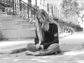Joss Stone feet photo thumbnail