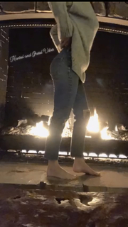 Olivia Munn feet photo thumbnail