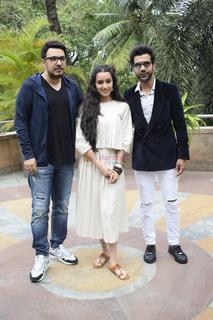 Shraddha Kapoor feet photo thumbnail