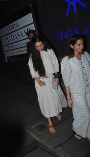 Shraddha Kapoor feet photo thumbnail