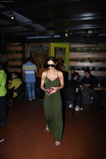 Malaika Arora feet photo thumbnail