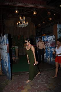 Malaika Arora feet photo thumbnail