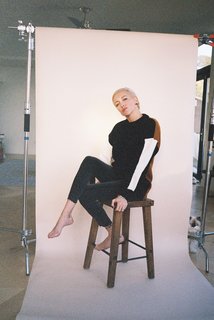 Katie Cassidy feet photo thumbnail