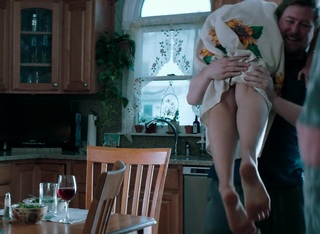 Maggie Gyllenhaal feet photo thumbnail