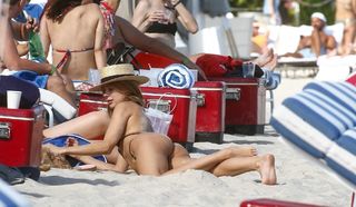 Kimberley Garner feet photo thumbnail