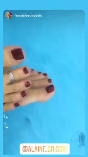 Alaine Crissiê feet photo thumbnail