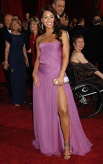 Alicia Keys feet photo thumbnail