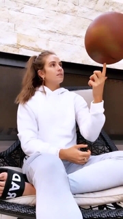 Rachel A. DeMita feet photo thumbnail