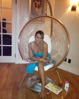 Mariah Carey feet photo thumbnail