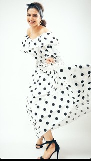 Deepika Padukone feet photo thumbnail