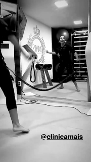 Anitta feet photo thumbnail