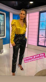 Rocsi Diaz feet photo thumbnail
