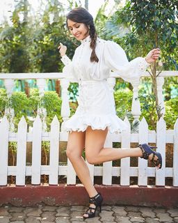 Shraddha Kapoor feet photo thumbnail
