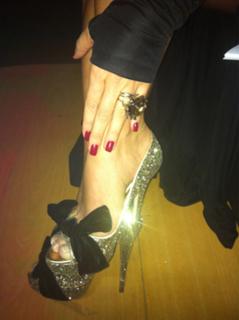 Adriane Galisteu feet photo thumbnail
