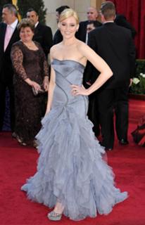 Elizabeth Banks feet photo thumbnail