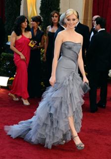 Elizabeth Banks feet photo thumbnail