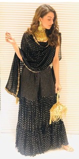 Hansika Motwani feet photo thumbnail