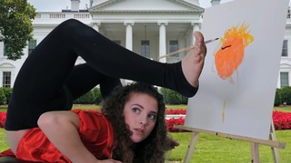 Sofie Dossi feet photo thumbnail