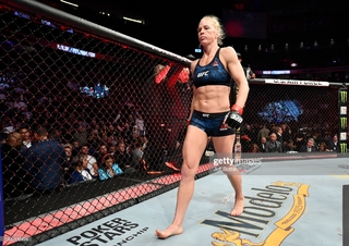 Holly Holm feet photo thumbnail