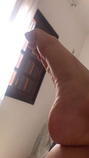Alaine Crissiê feet photo thumbnail