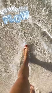 Verona Pooth feet photo thumbnail