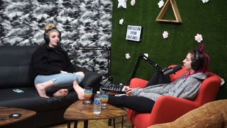 Gabbie Hanna feet photo thumbnail