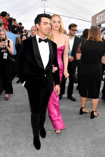 Sophie Turner feet photo thumbnail