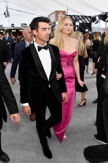 Sophie Turner feet photo thumbnail