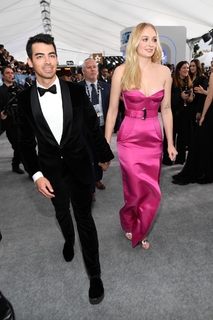 Sophie Turner feet photo thumbnail
